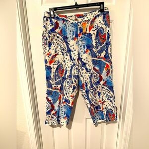 Chicos Women’s Paisley Print 100% Linen Capris Pants Size 2 Blue Khaki Cream
